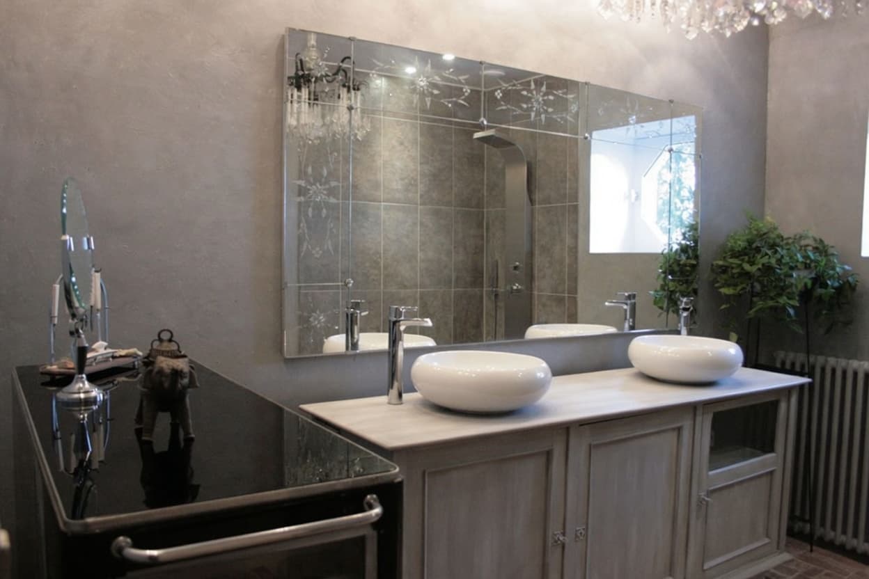Salle de bain meuble et miroir